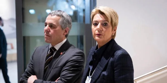 Le gouvernement suisse veut serrer la vis aux banques pour éviter une nouvelle crise, trois ans après la débâcle de Credit Suisse