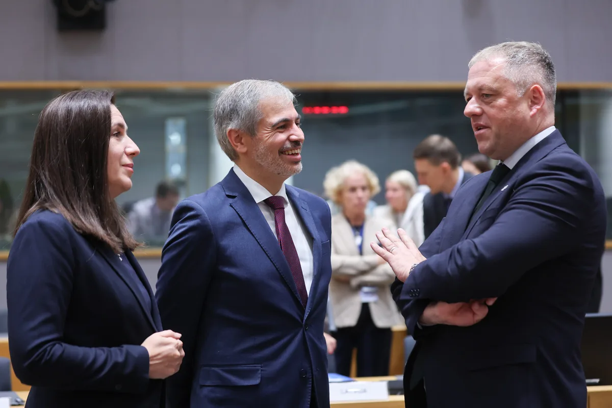“No es aceptable”: varios Estados recriminan a España que intente condicionar el catalán al proceso de ampliación de la UE