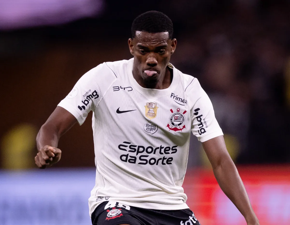 Corinthians negocia venda de André ao Nottingham Forest; veja detalhes