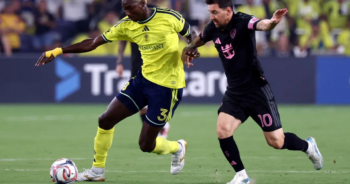 Messi no puede cortar la maldición de los penales y su Inter Miami, en una noche muy mala, fue goleado por Nashville