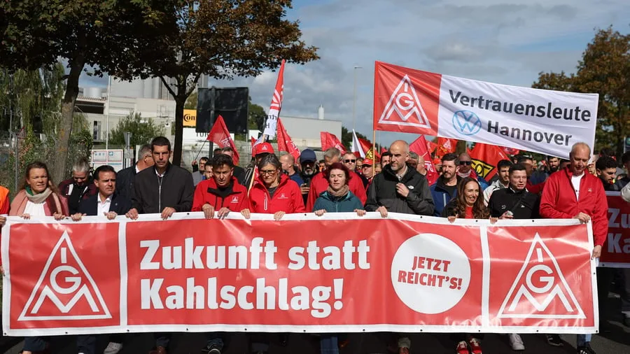 Tarifrunde: IG Metall fordert fünf Prozent mehr Geld für Beschäftigte