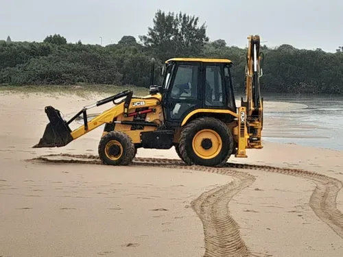 Rising Isipingo River levels prompt emergency sand removal