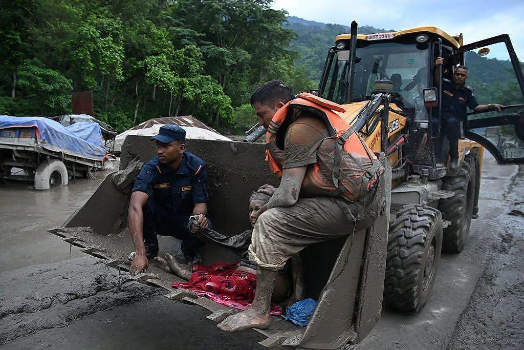 Nepal manda socorristas se protegerem após novo risco