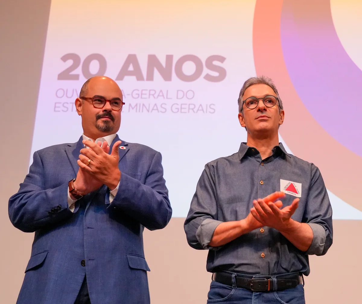 MG: Zema aparece mais que candidato ao governo, e Justiça suspende propaganda