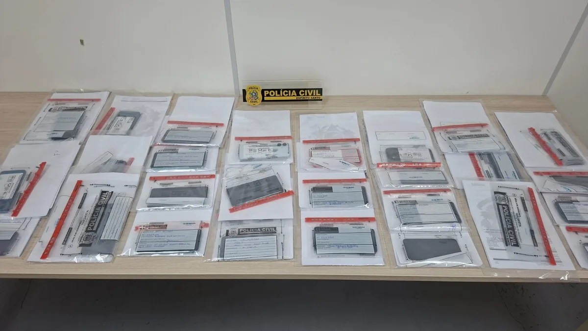 Polícia Civil intima 300 pessoas e devolve celulares a vítimas no ES