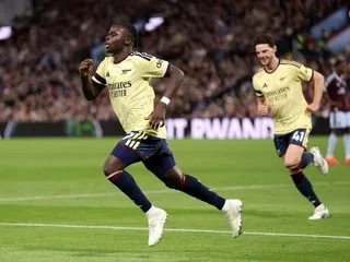 Premier League. Service minimum pour Arsenal, vainqueur d’Aston Villa d’une courte tête