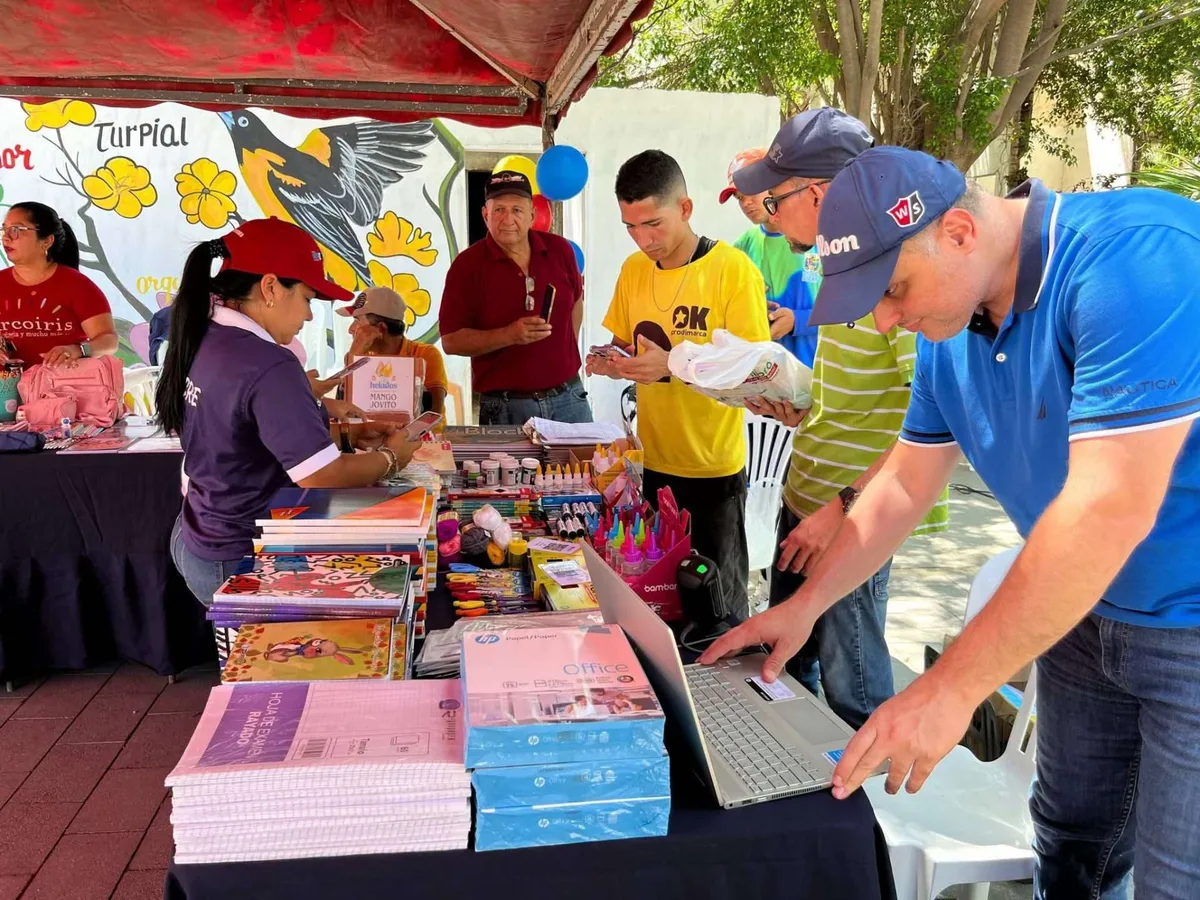 Expoferia escolar fue desplegada en la plaza Bolívar de Cumaná