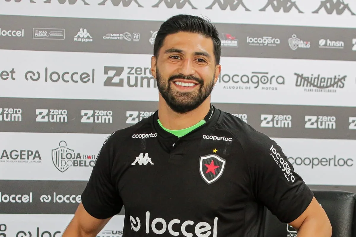 Chileno Andrés Robles vai à Fifa e cobra R$ 145 mil do Botafogo-PB