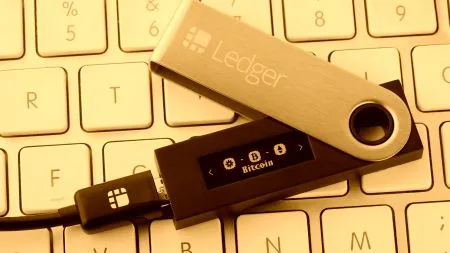 Verwanzte Krypto-Wallets von Ledger: Problem größer als gedacht