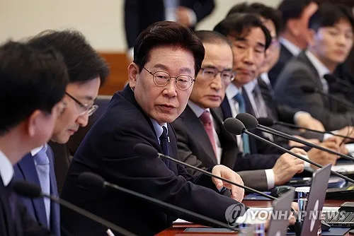 李대통령 "국무회의 전부 비공개 동의못해…행정 공개가 원칙"