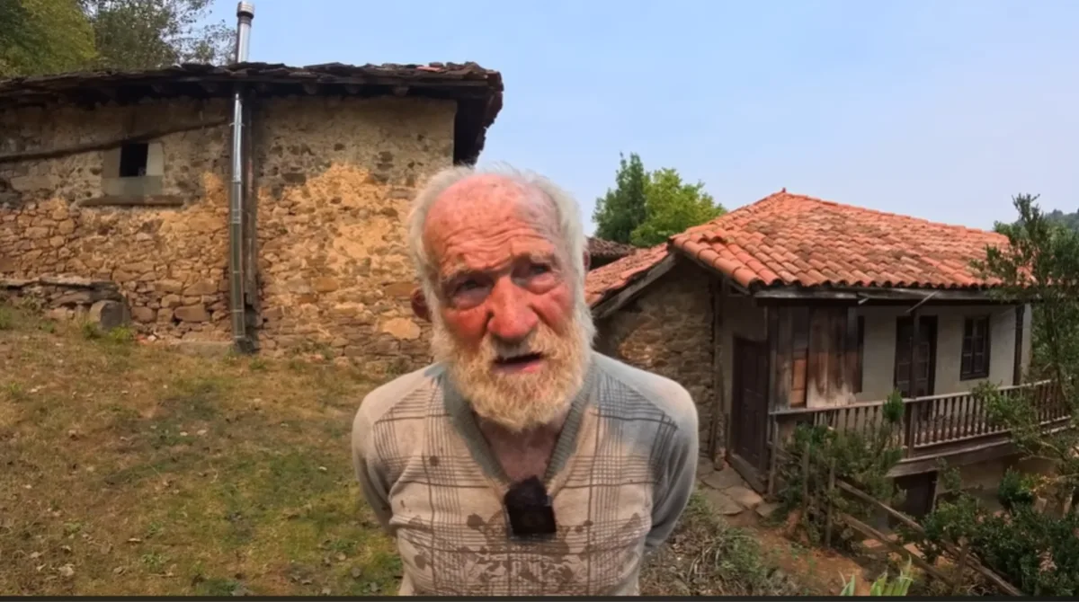 Federico tem 94 anos, vive isolado e sem eletricidade na floresta há décadas: “Não há lagartos, você não vê uma cobra nem de longe… não há agricultura e todas as aves vão embora”