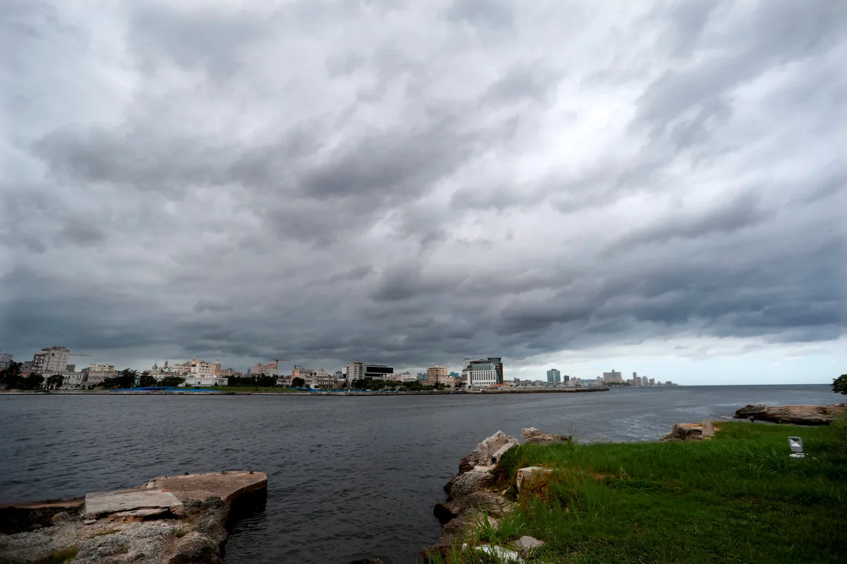 Cuba: isla de la Juventud queda sin red móvil nacional tras una avería en un cable submarino