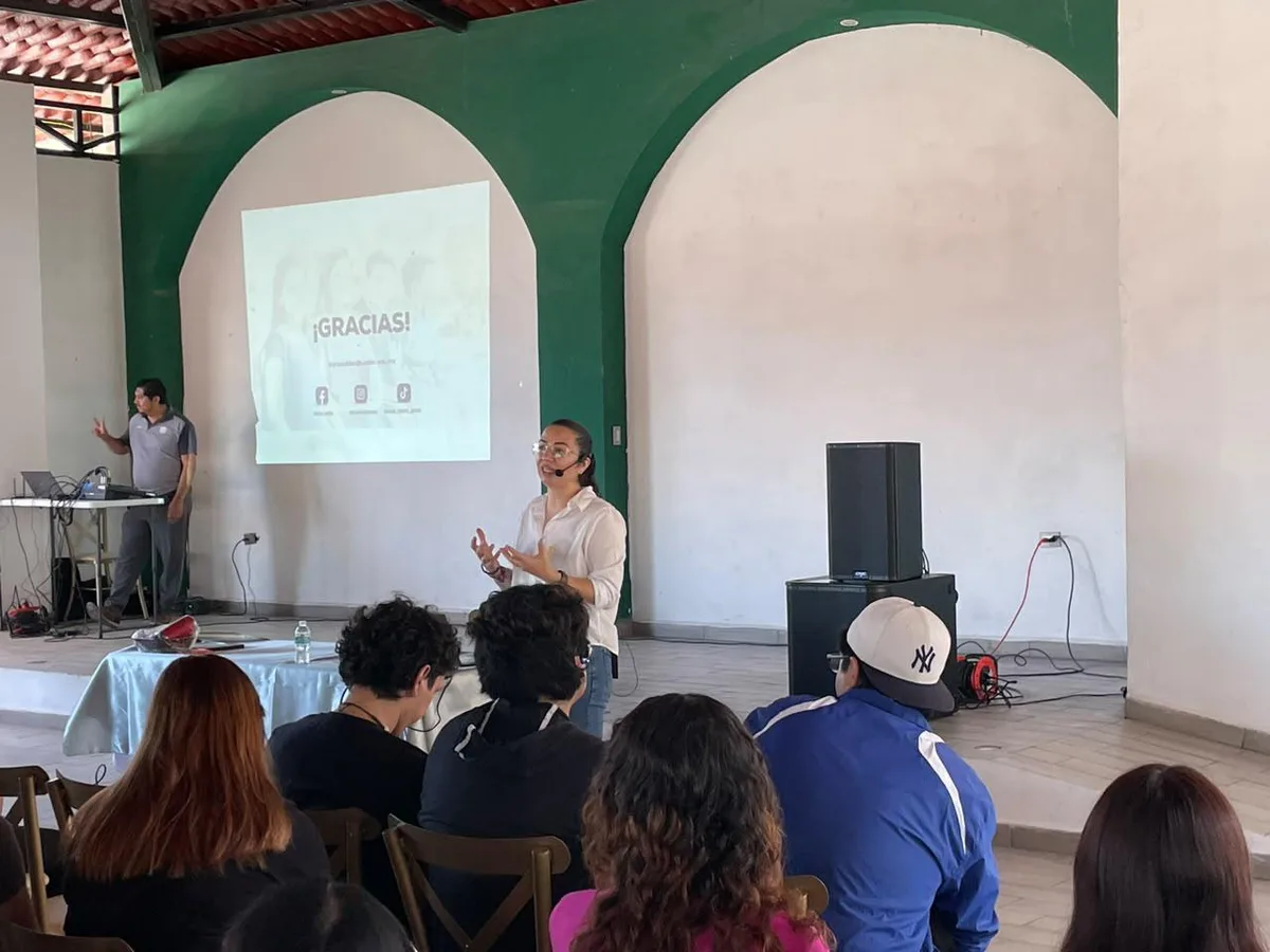 Llama experta a psicólogos a cuidar su salud mental y aplicar primeros auxilios emocionales en Saltillo, Coahuila
