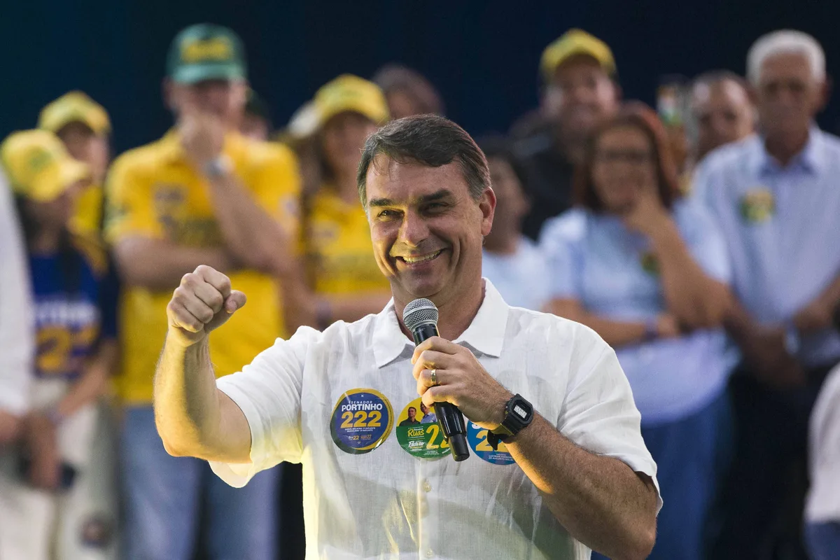 Campanha de Flávio conta com adesão de eleitores de rivais de direita no segundo turno