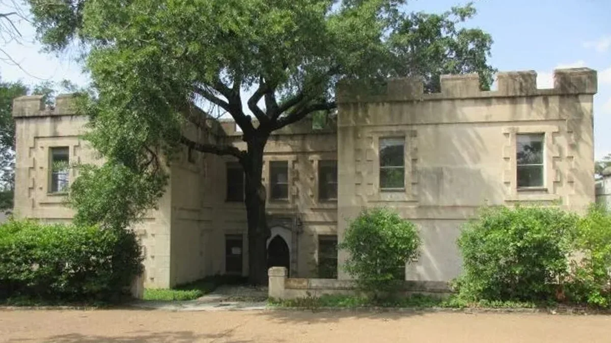 Estados Unidos busca voluntarios para restaurar un castillo: ofrece alojamiento gratis y 22 horas de trabajo por semana