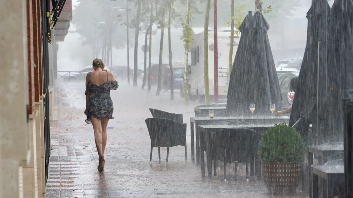 Los meteorólogos dicen que se avecinan inundaciones, rachas de viento y cambios con el calor extremo