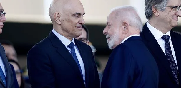 Lula testa a profundidade do lodo do STF com os dois pés