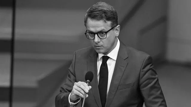 Regierungsbefragung: Wie der Gesundheitsminister Merz’ Aussagen einzufangen versucht