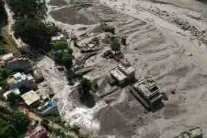 Número de mortos pela enchente no Nepal e no Tibete sobe para 157, diz a polícia
