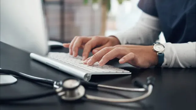 Três médicos de família em falta em Porto de Mós que ULS garante em 2027