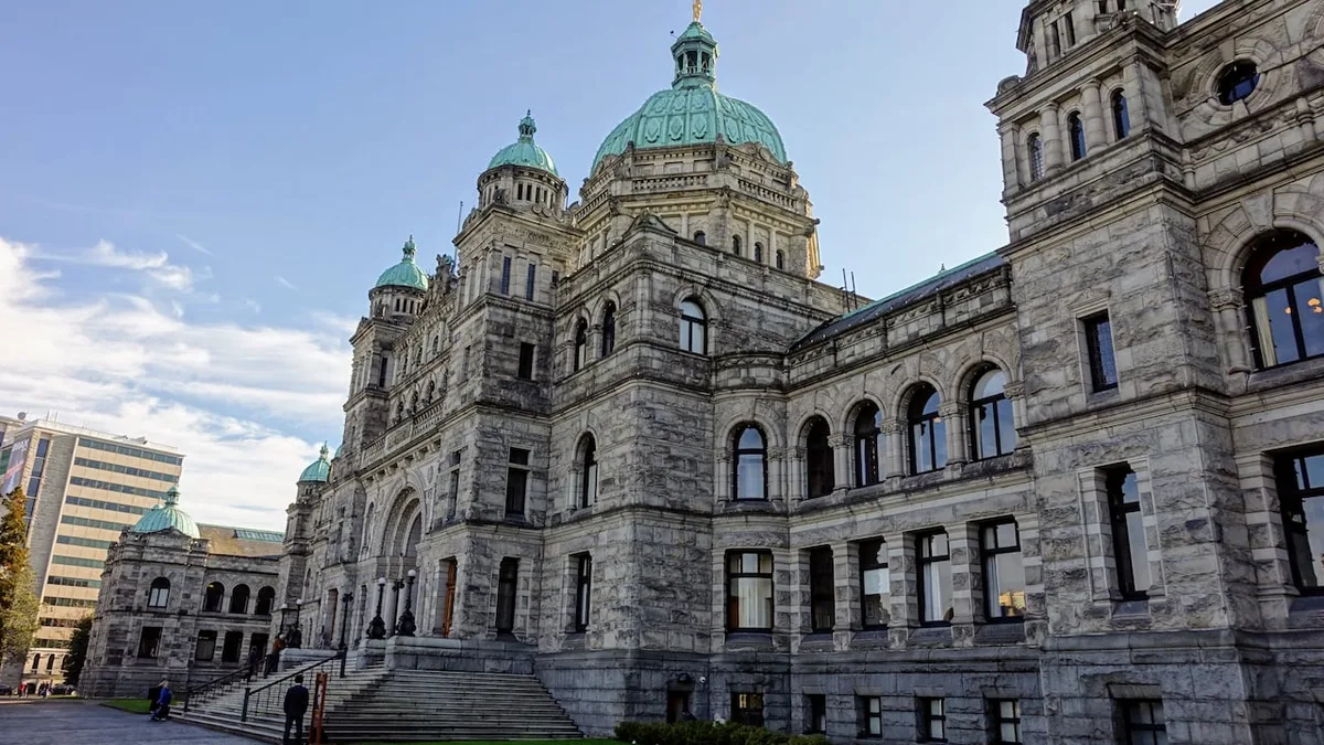 Former B.C. Conservative holds news conference with centrist party leader after 3 more MLAs leave opposition