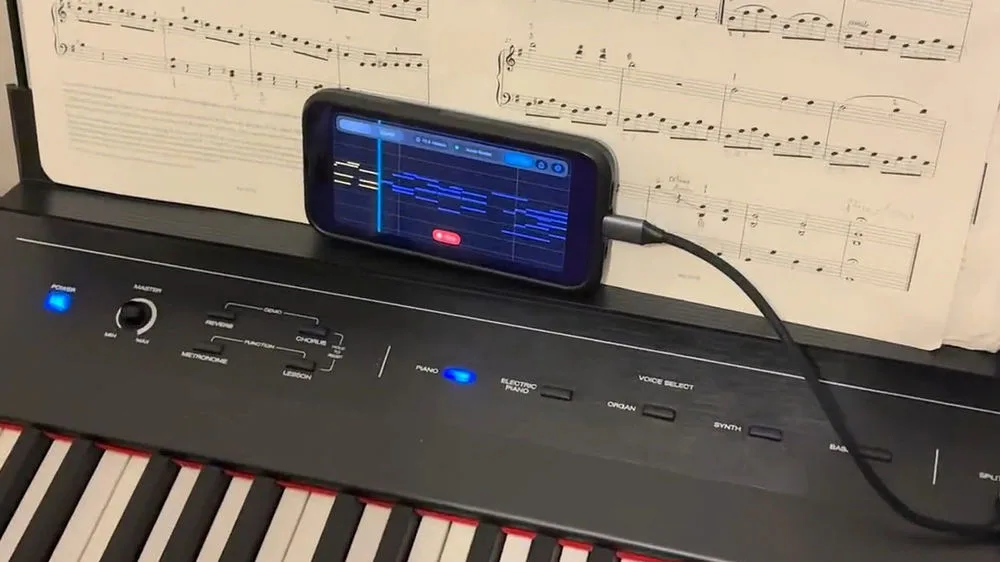 ピアノ演奏の続きをAIで自動生成できるアプリ「RollTab」が登場