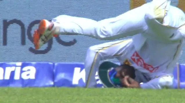 Dinesh Chandimal rushed to hospital after nasty injury, ruled out of Galle Test