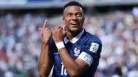 São Cristóvão provoca Cruzeiro em post sobre Ronaldo: “Não formaram ele”
