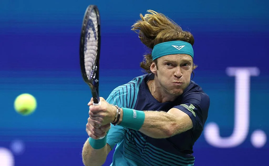 Рублев отыгрался с 0:2 у лаки-лузера и вышел во второй круг US Open