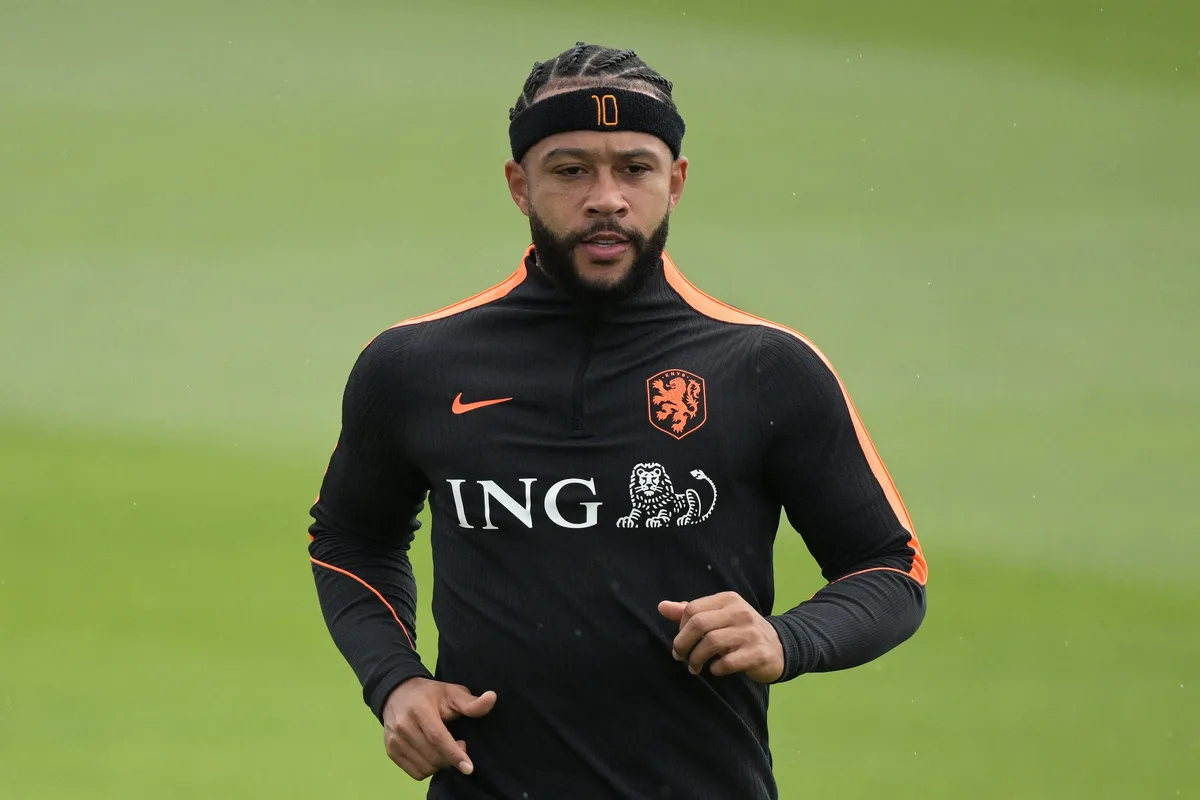 Corinthians anuncia saída de Memphis Depay após meses de negociação por renovação