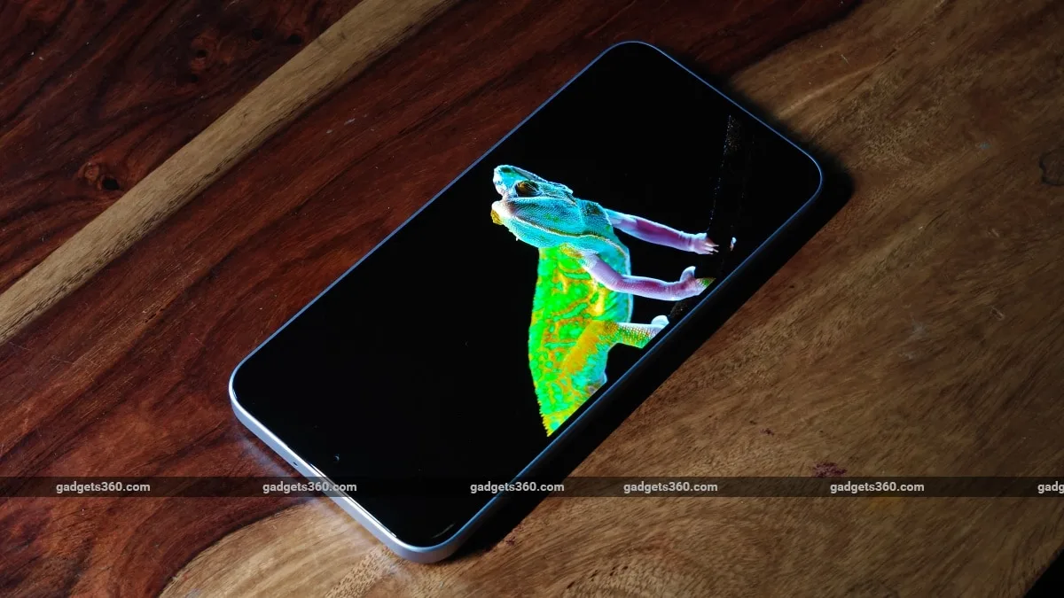 AMOLED vs OLED vs LCD Phone Displays Explained: Which Display Is Right for You?