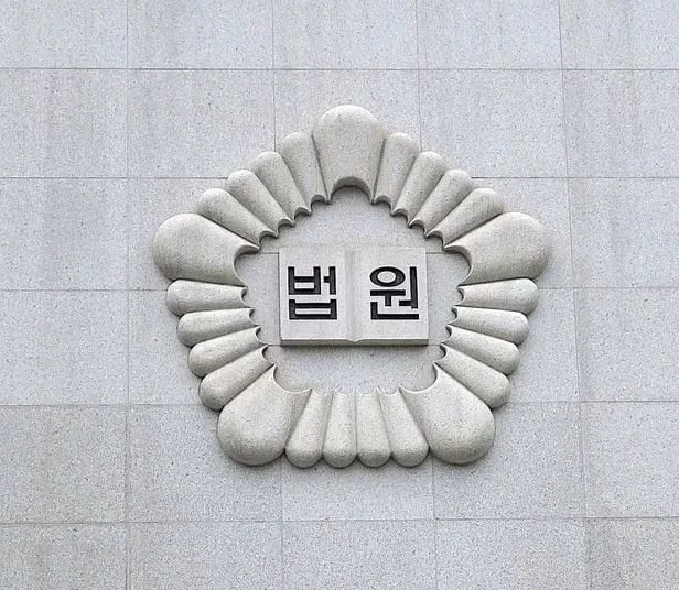 “앉아달라” 요구한 버스기사 10분간 폭행... 60대 취객, 2심도 실형