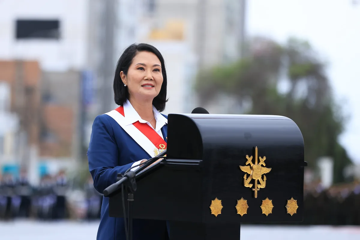 Keiko Fujimori a las FFAA: “Tomaremos fuertes decisiones para restablecer el orden y la paz, sé que cuento con ustedes”
