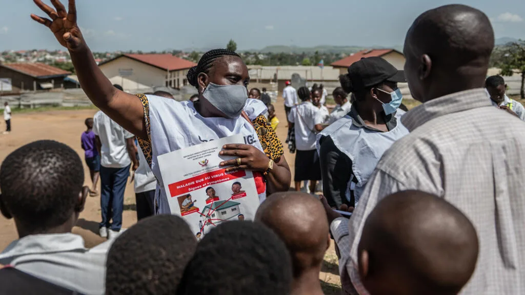 Ebola en RDC: la Croix-Rouge s'inquiète d'une multiplication des attaques contre ses volontaires
