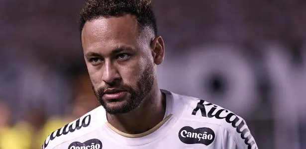 Cuca terá papo com Neymar sobre presença no gramado sintético do Palmeiras