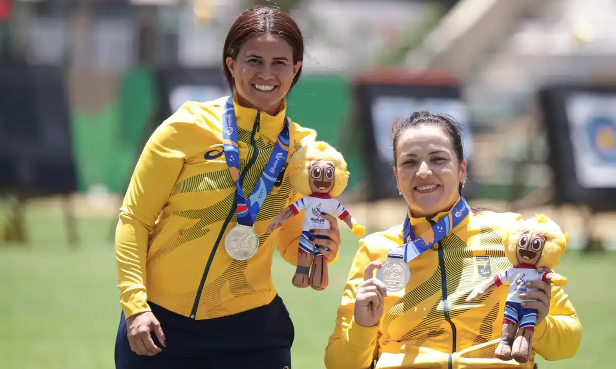 Helena Moraes e Jane Karla vão à final da etapa de Santiago da Série Mundial