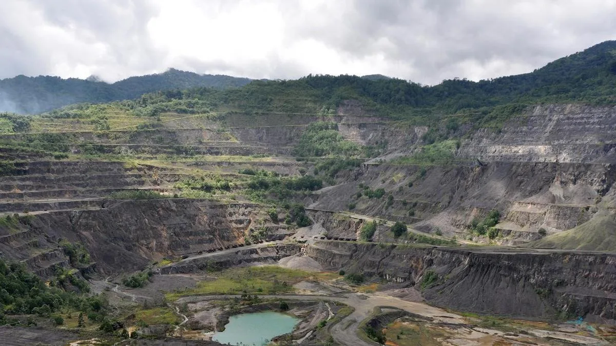 Shuttered Bougainville copper mining camp attacked