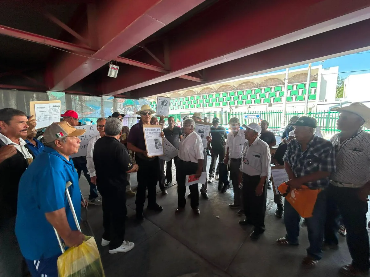 Denuncian ante CNDH al IMSS por pacientes afectados tras operación masiva de cataratas en Monclova