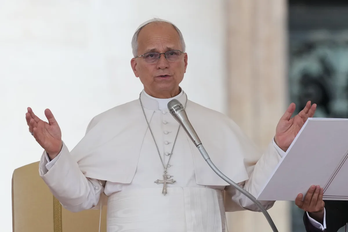 El Gobierno estableció un esquema de feriados por la visita del Papa León XIV