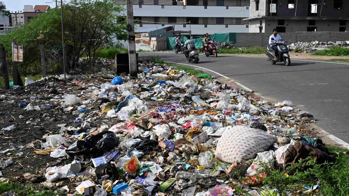Garbage dumping, burning persist despite source segregation mandate in Erode district