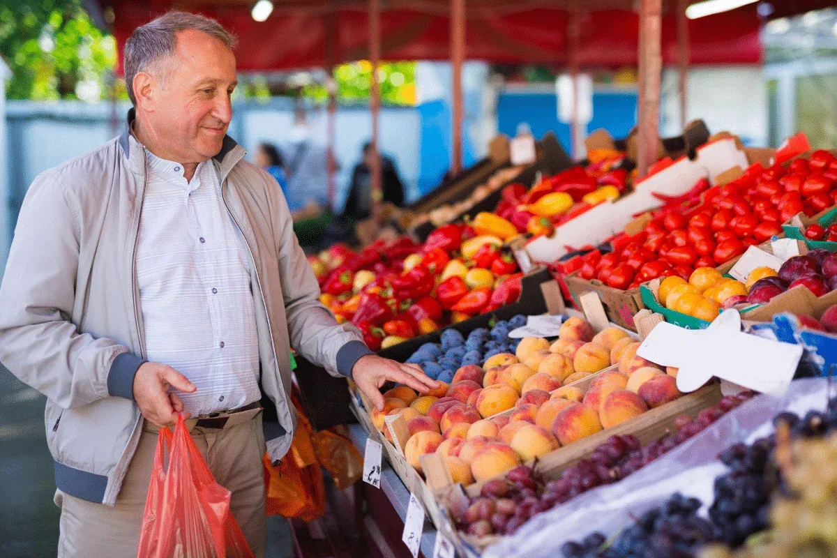 Como escolher os alimentos na feira? Veja erros para evitar na compra de frutas, verduras e legumes