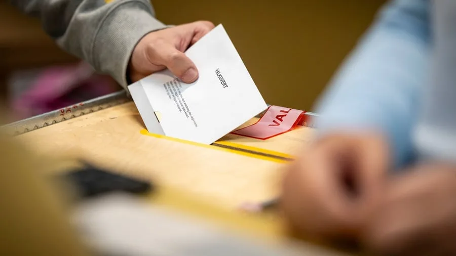 Parlamentswahl: Sozialdemokraten bei Wahl in Schweden vorn – Ausgang offen