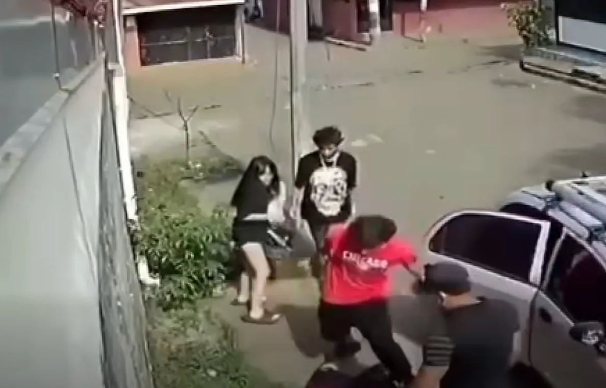 Nicaragua: Detienen a un adolescente acusado de agredir a otro menor en plena vía pública