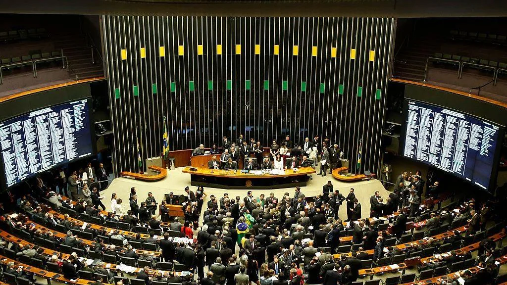 Lula amarra apoio do Centrão no Congresso, mas isso garante votos na eleição?