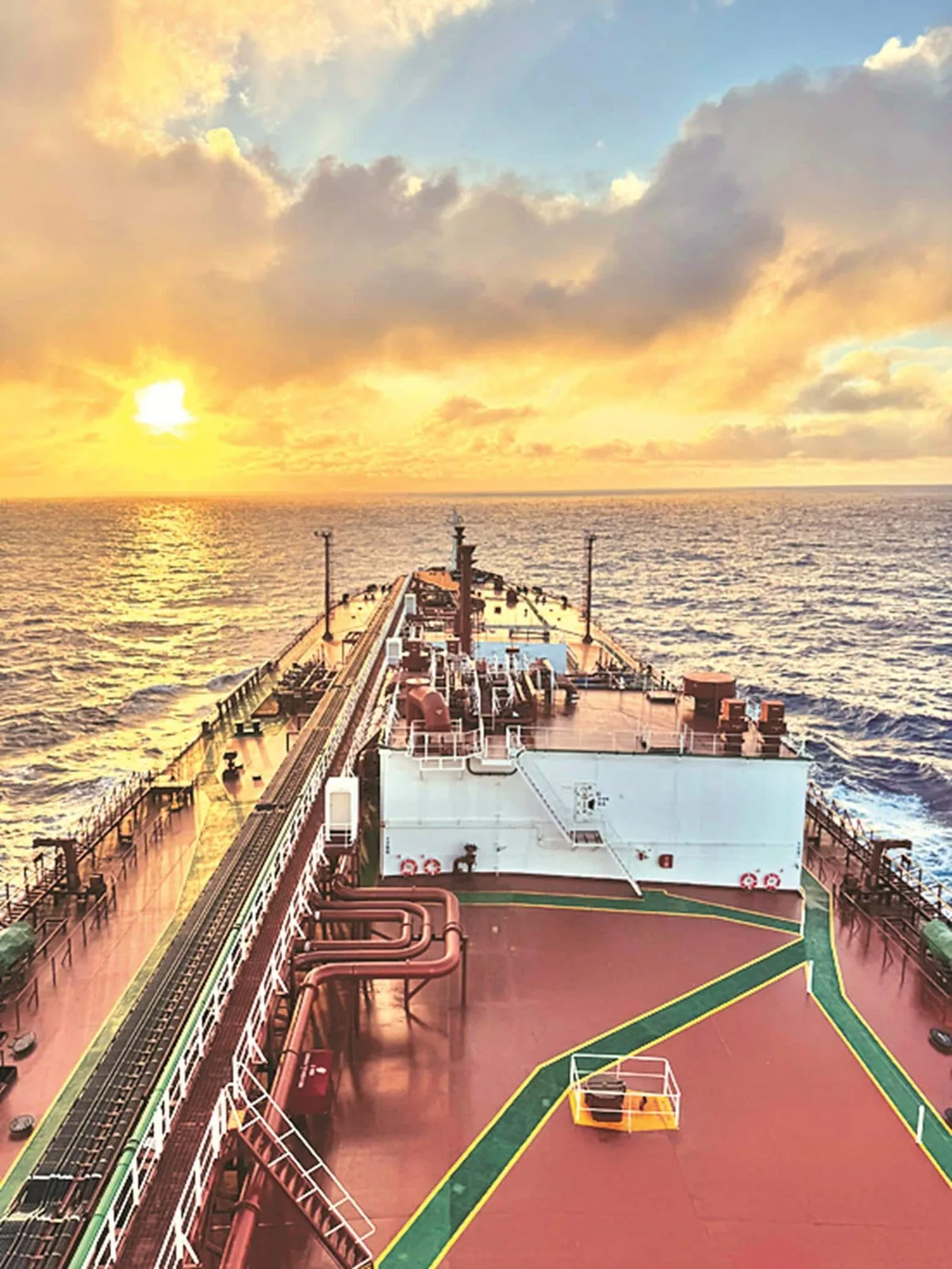 Sailors weigh safe harbour against risky passage with higher pay