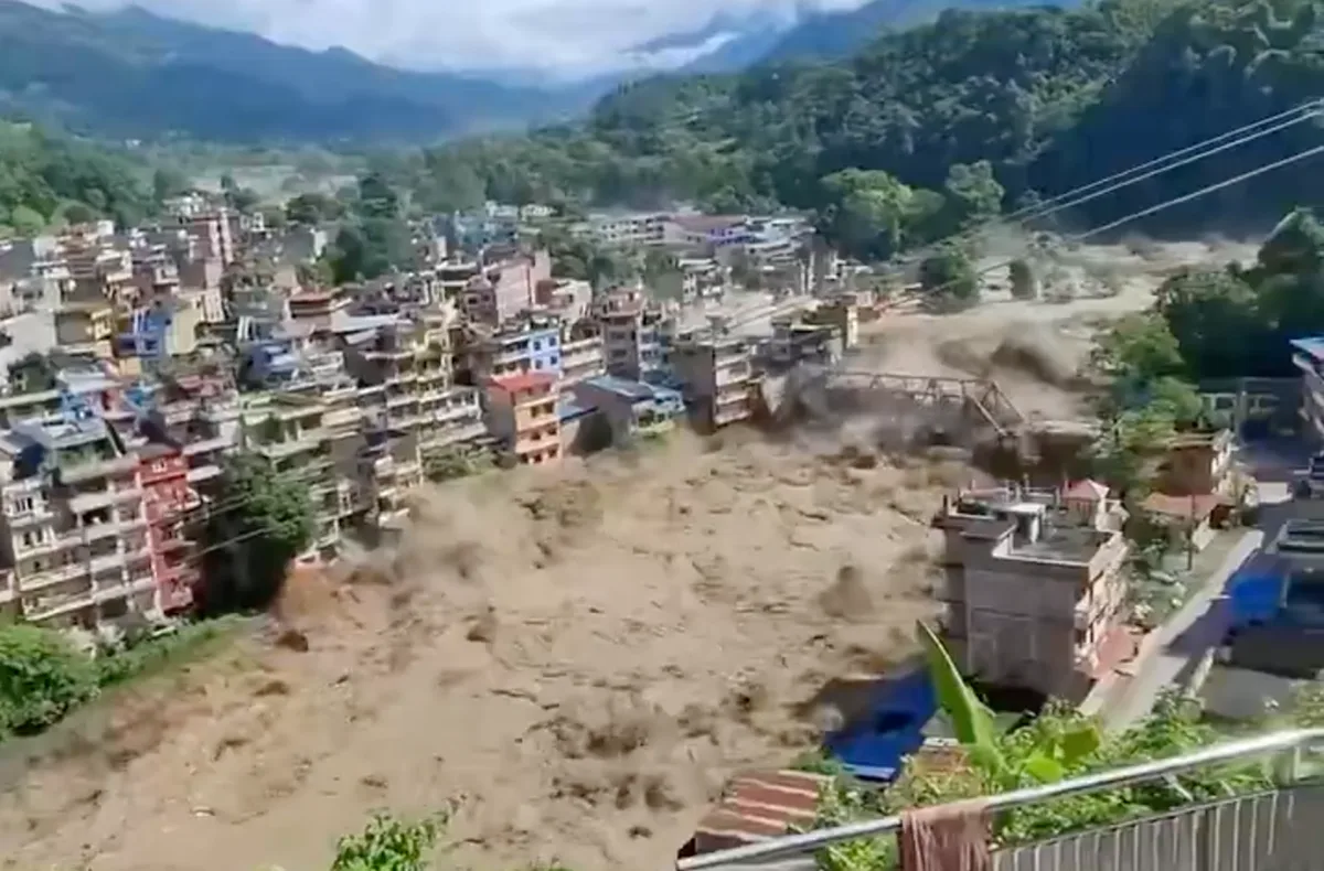 Nepal: lago formado em área afetada por enchentes pode se romper