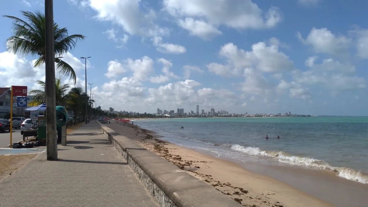 Litoral da Paraíba tem três trechos de praia impróprios para banho; veja quais