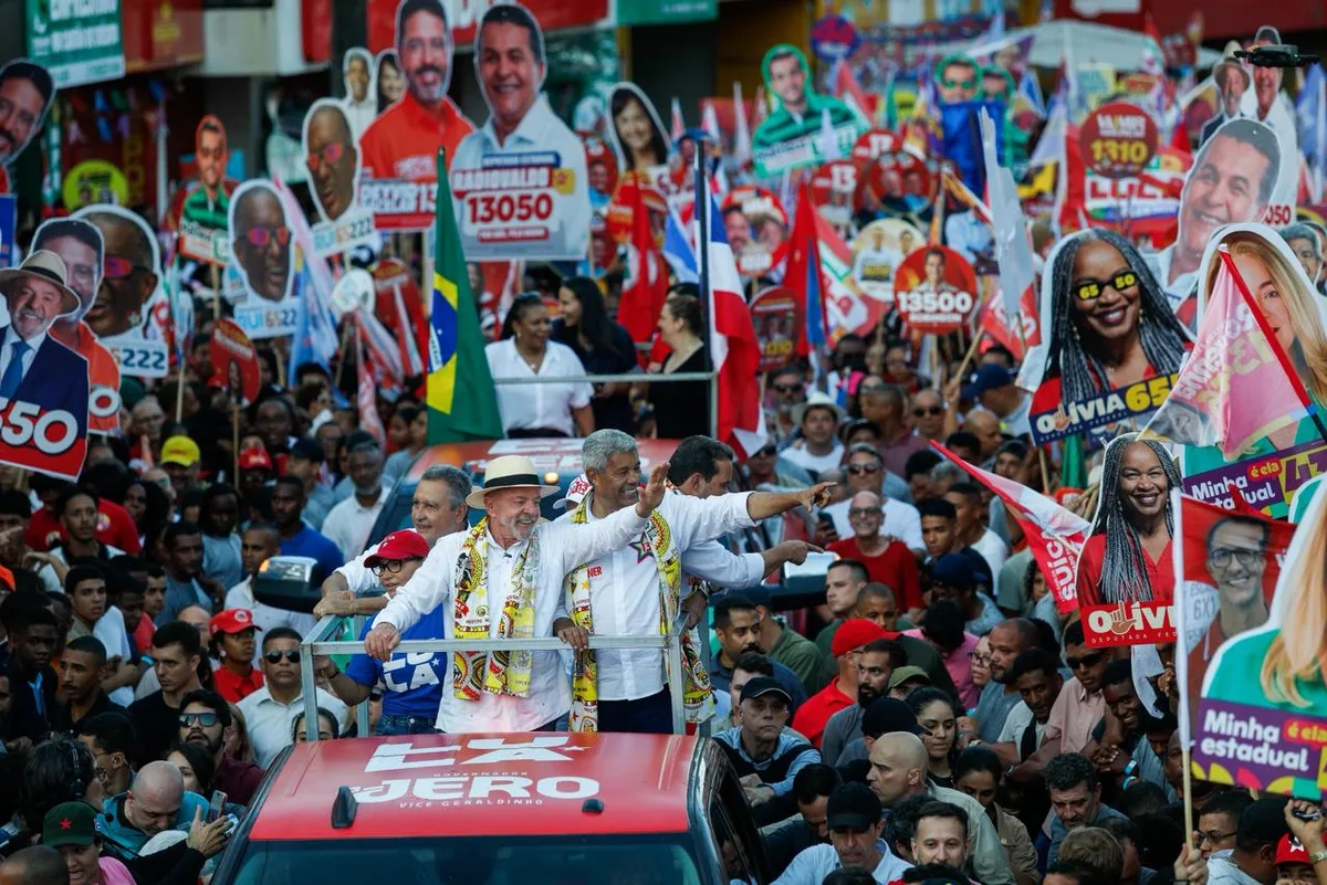 Lula abre possibilidade de encerrar campanha na Bahia com comício gigante