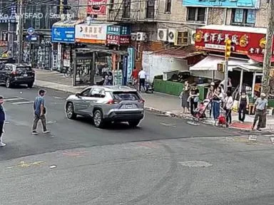 WATCH: Off-duty NYPD officer rescues driver in Brooklyn