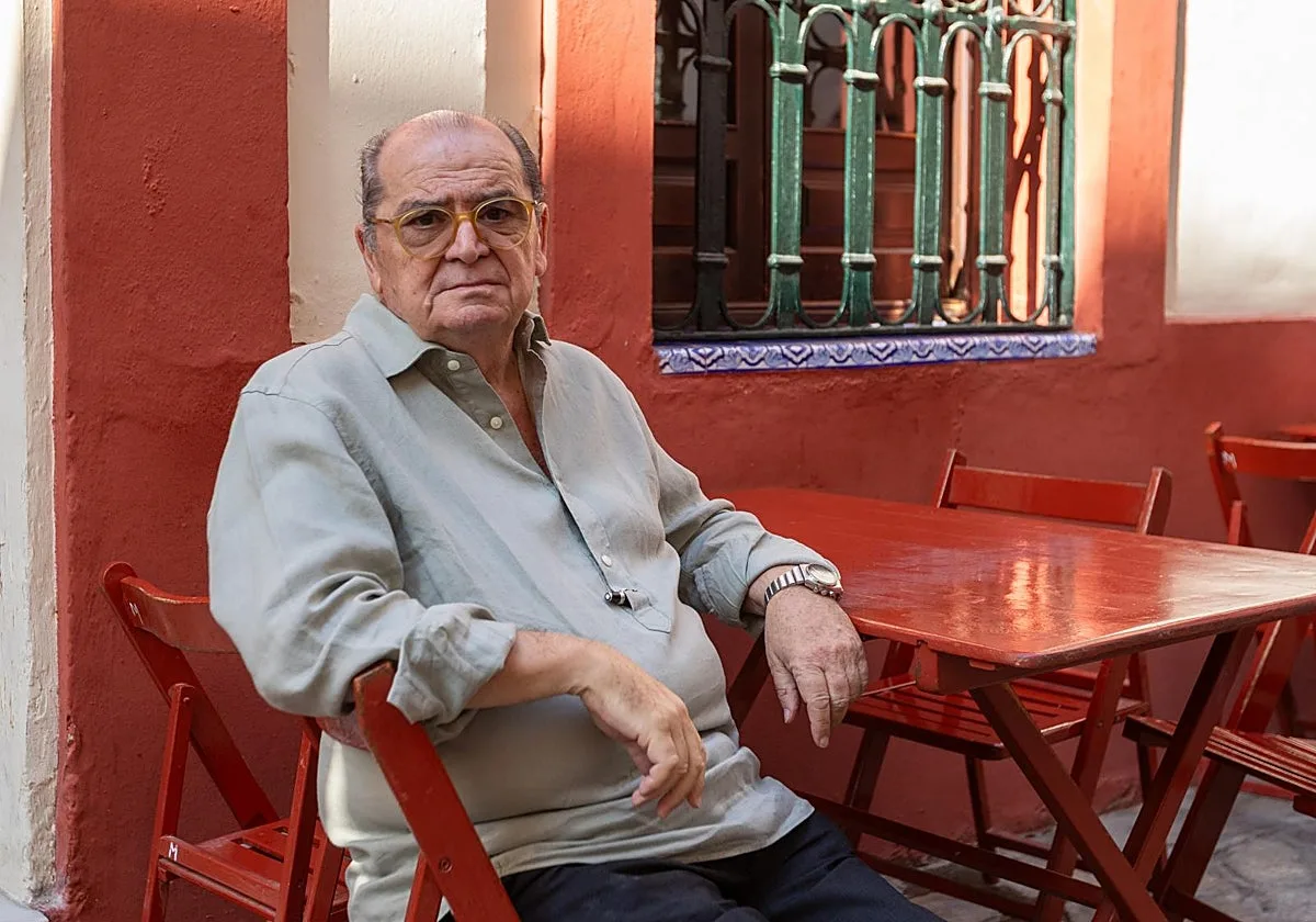 «A los que se meten con el turismo de Sevilla les diría que no saben cómo estaba el barrio de Santa Cruz, se caían las casas y vivían tres familias en un piso»